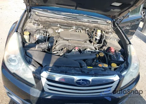 2011 Subaru Outback 2.5I Premium z USA, uszkodzony, nr VIN 4S4BRBCC5B3381468